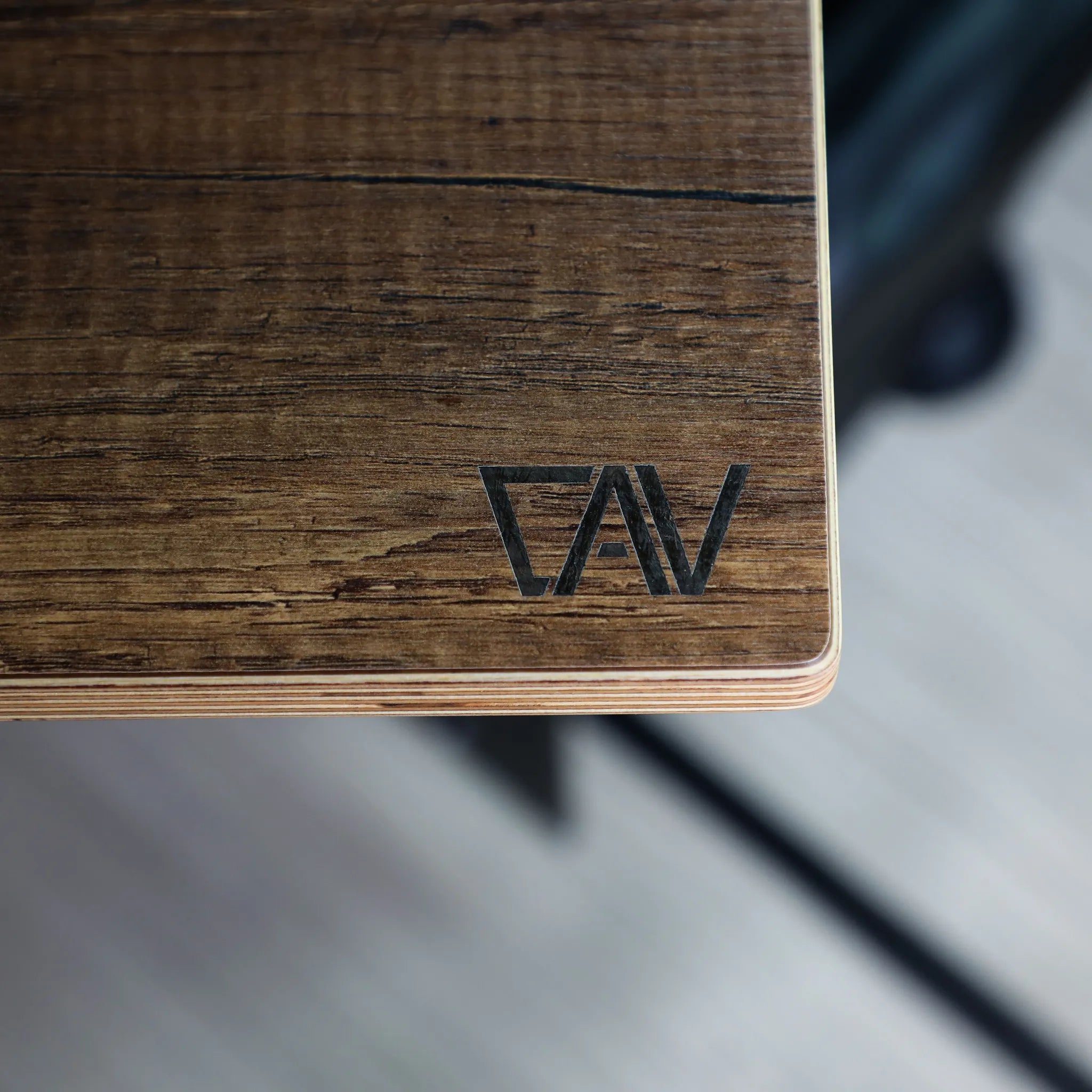 Small Universal Table Top