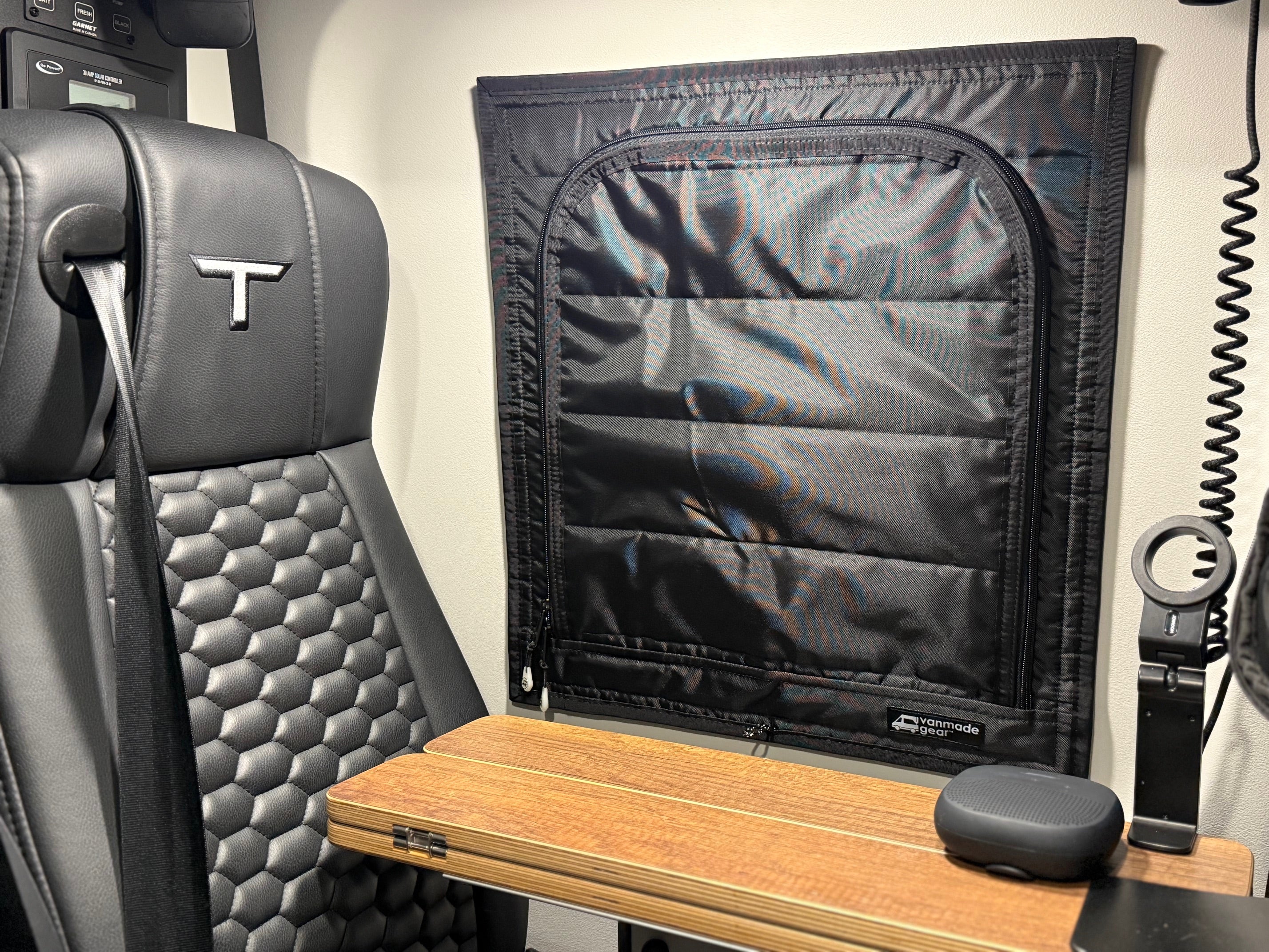 Tiffin GH1 - Dinette Zipper Shade