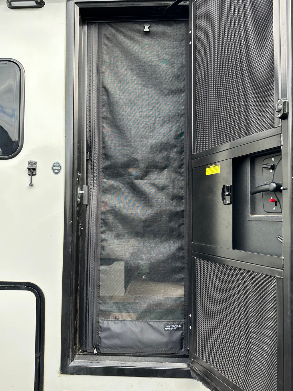 Sprinter Ekko - Screen Door