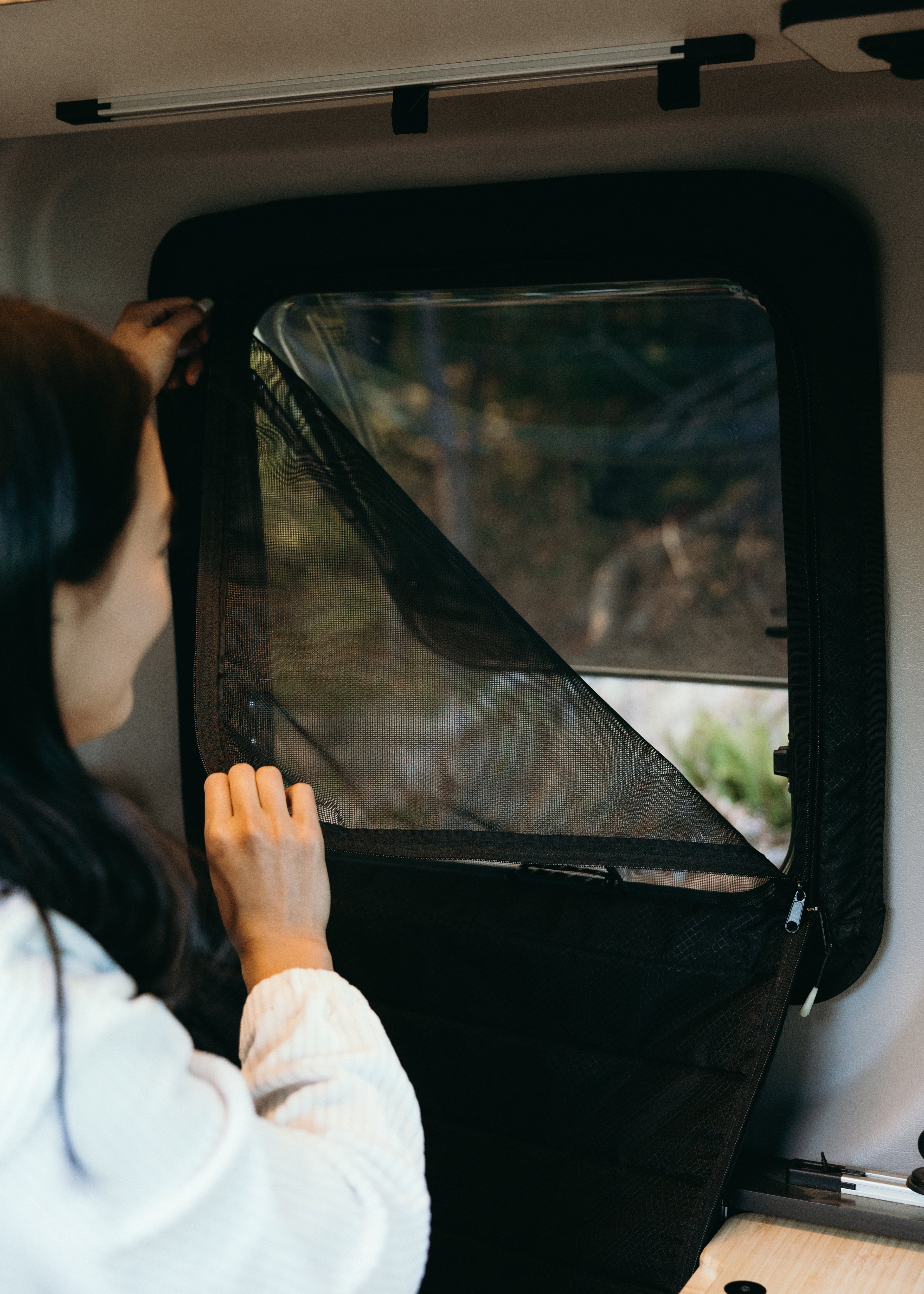 Tiffin GH1 - Dinette Zipper Shade