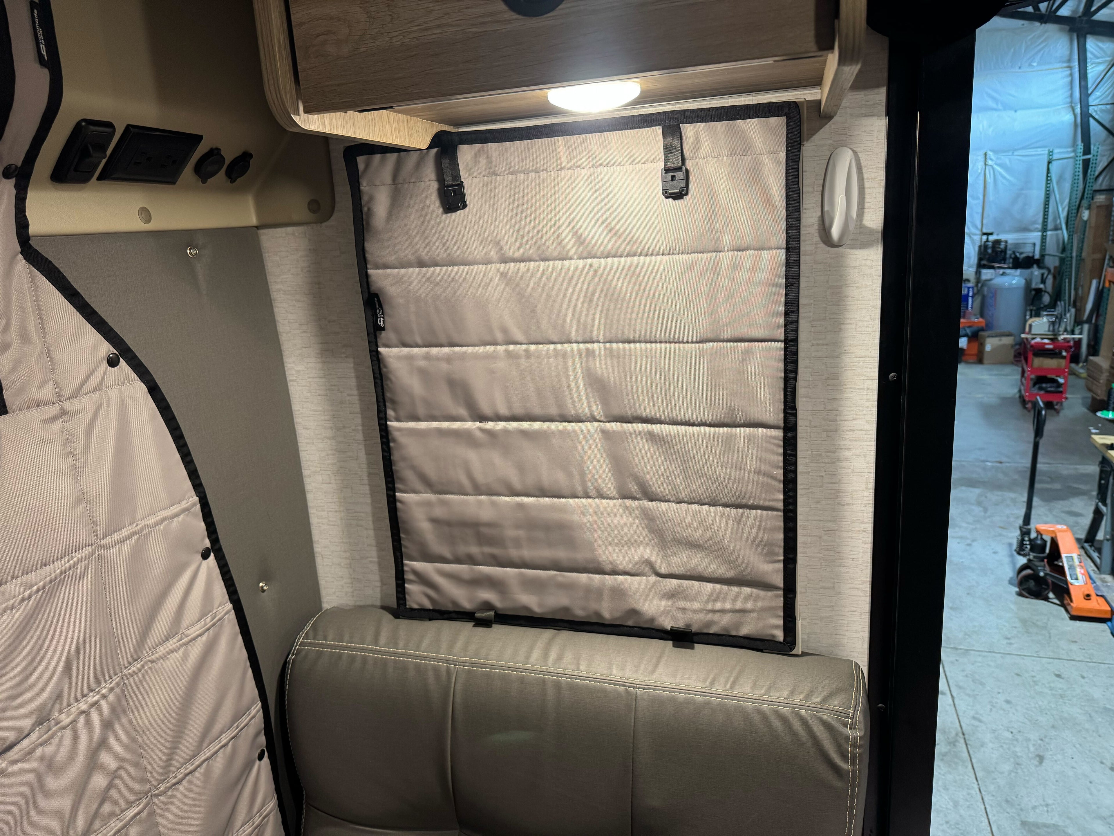 Sprinter Ekko - Dinette Frame Cover (passenger side)