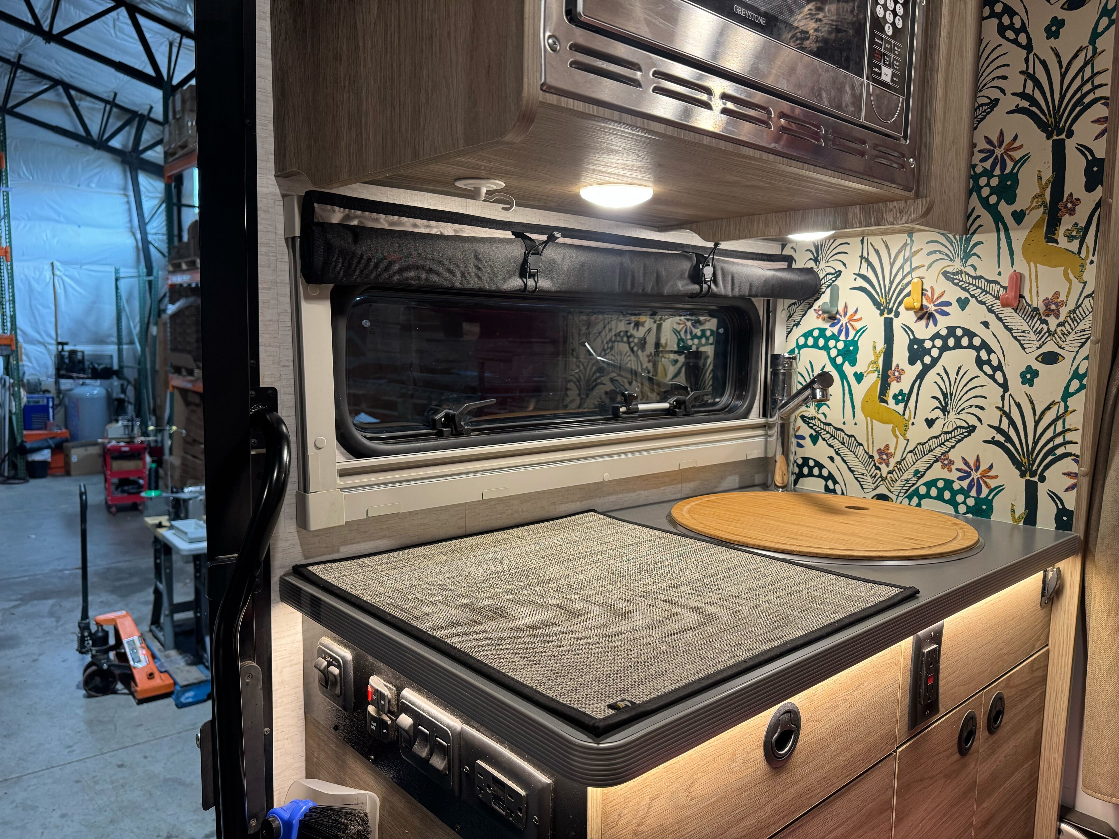 Transit Ekko - Kitchen Frame Cover