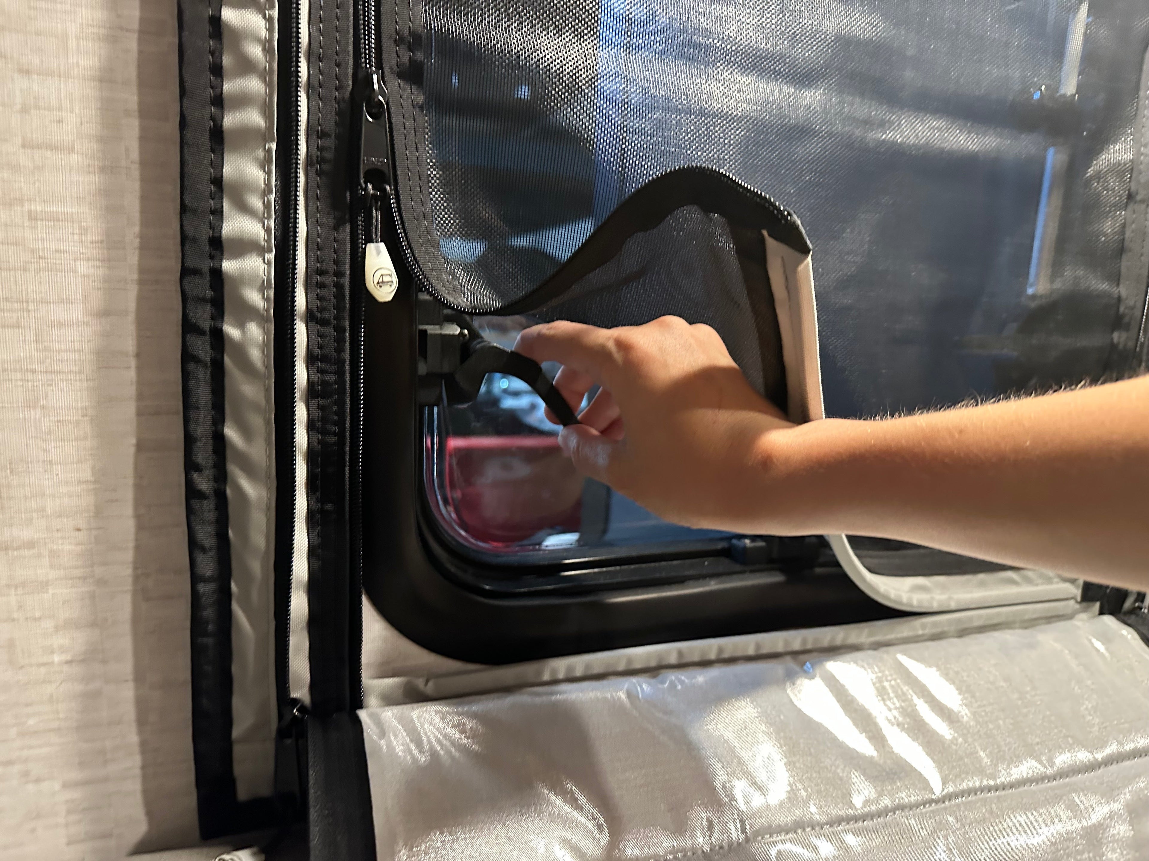 Sprinter Ekko - FitRV Dinette Shade (Passenger Side)