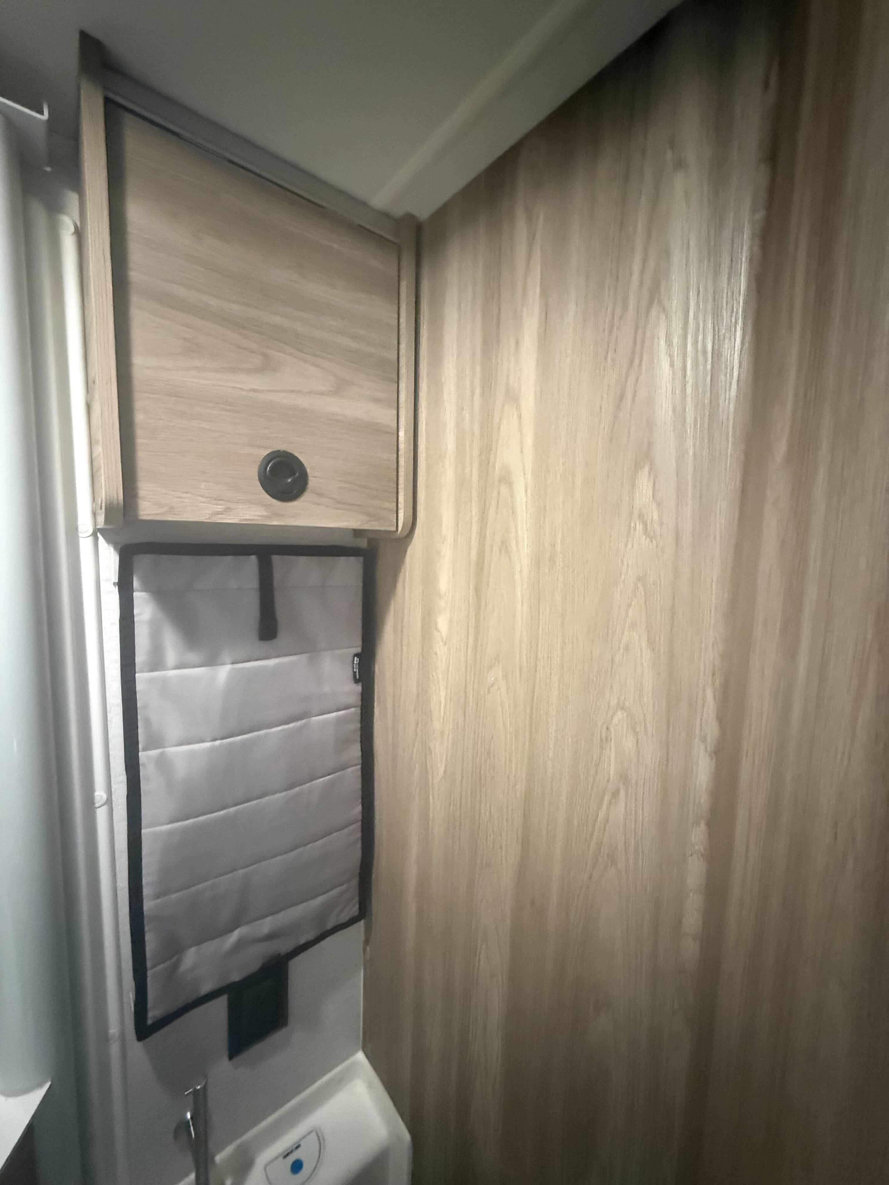 Sprinter Ekko - Bathroom Frame Cover