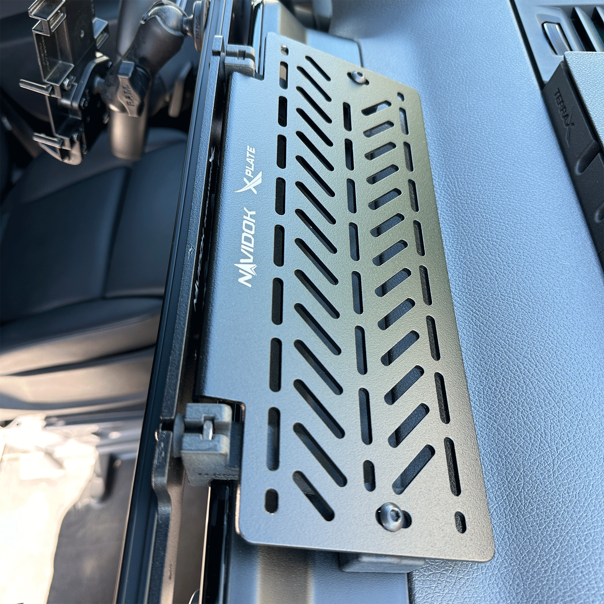 X plate - Accessory Mounting Plate for Navidok Overlander X