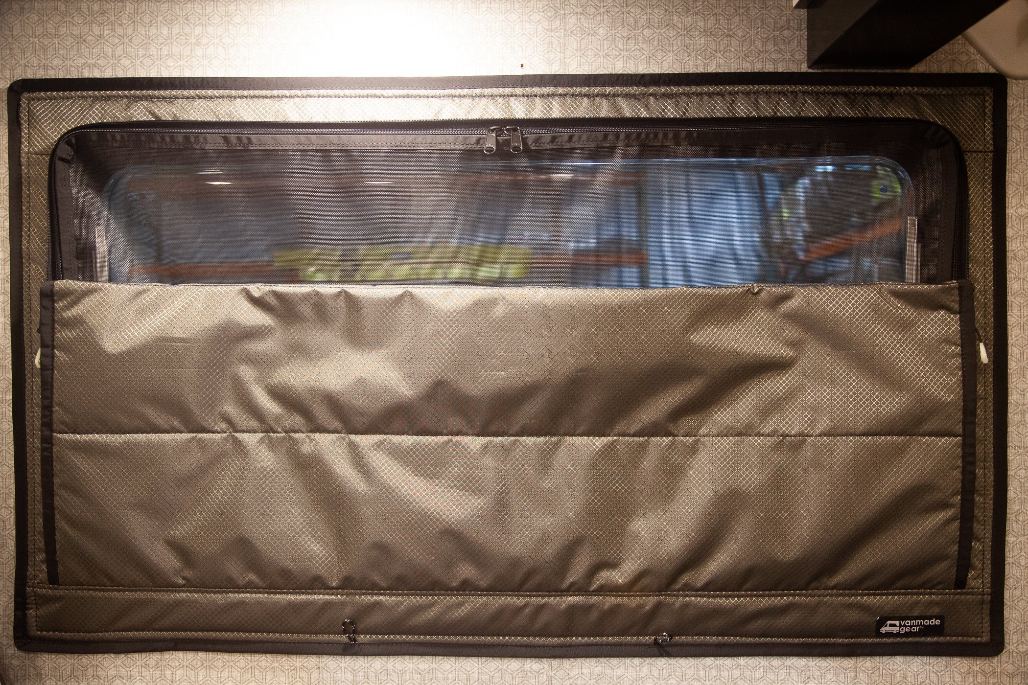 Transit Ekko - Dinette Zipper Shade