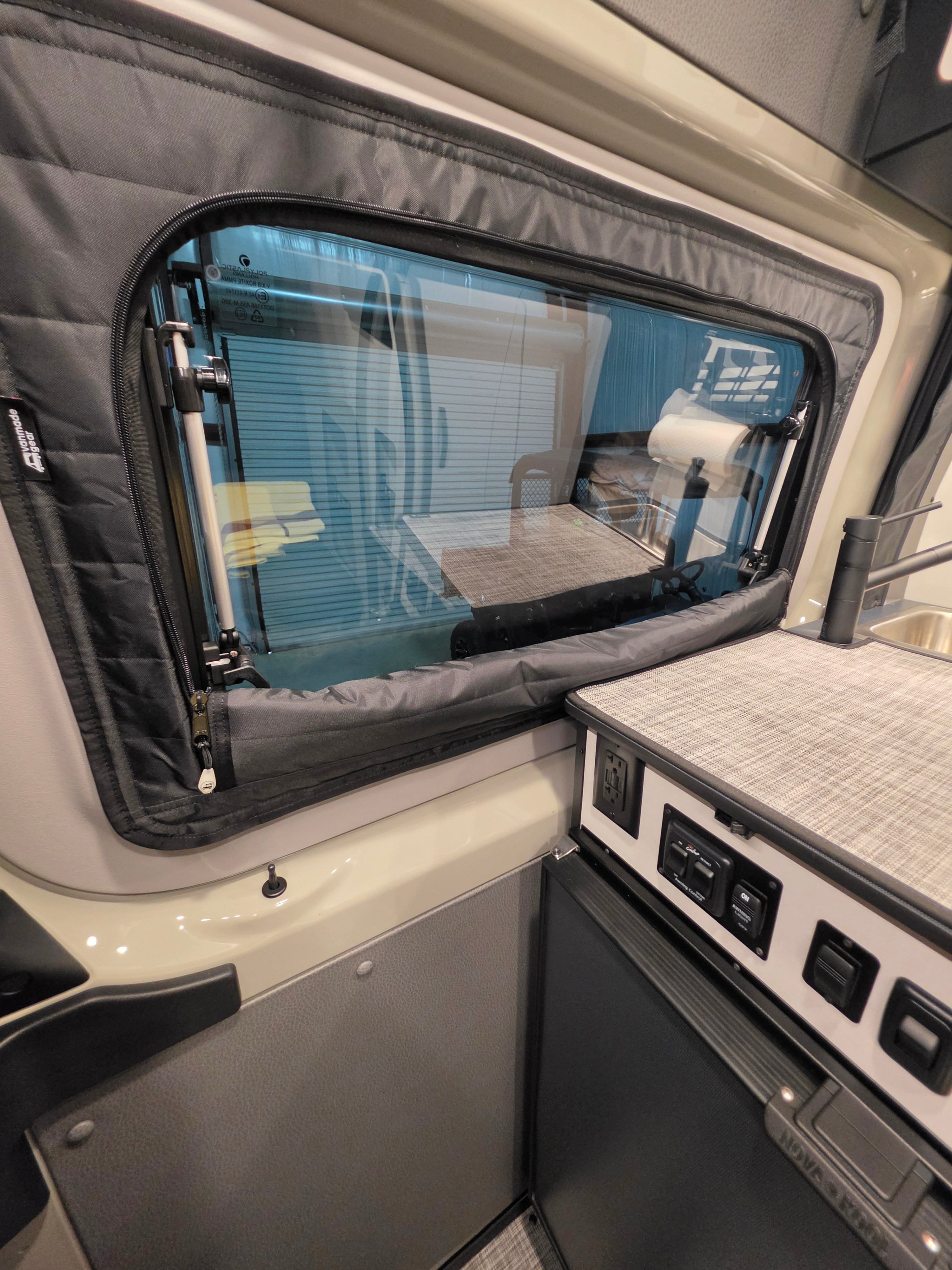 Revel - Slider Door Zipper Shade
